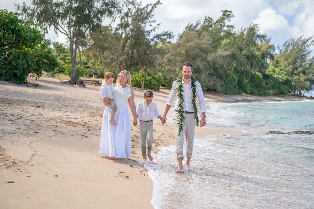 hawaii micro wedding